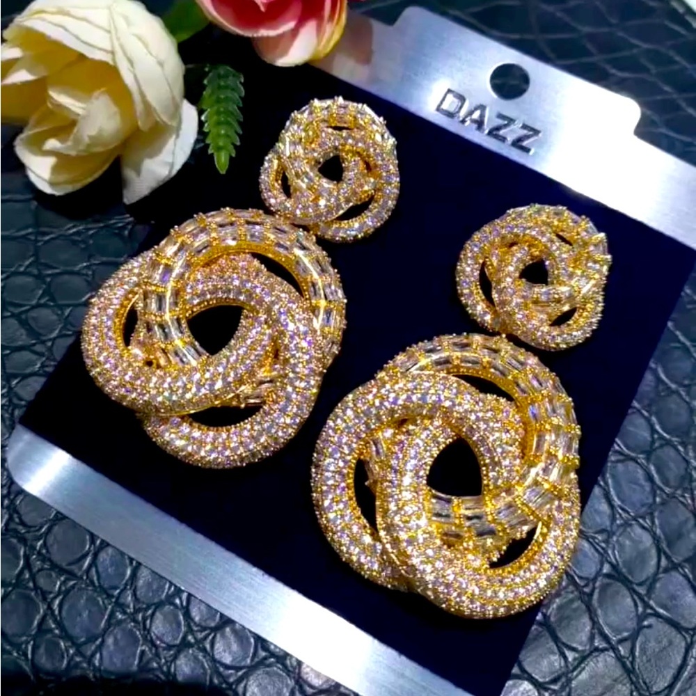 Fashion earrings